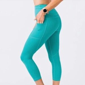ZYIA Active Women's Light n Tight Pocket Leggings in Teal Emerald